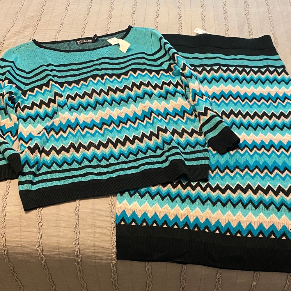 New York & Company Turquoise Black Cream Chevron Sweater Set